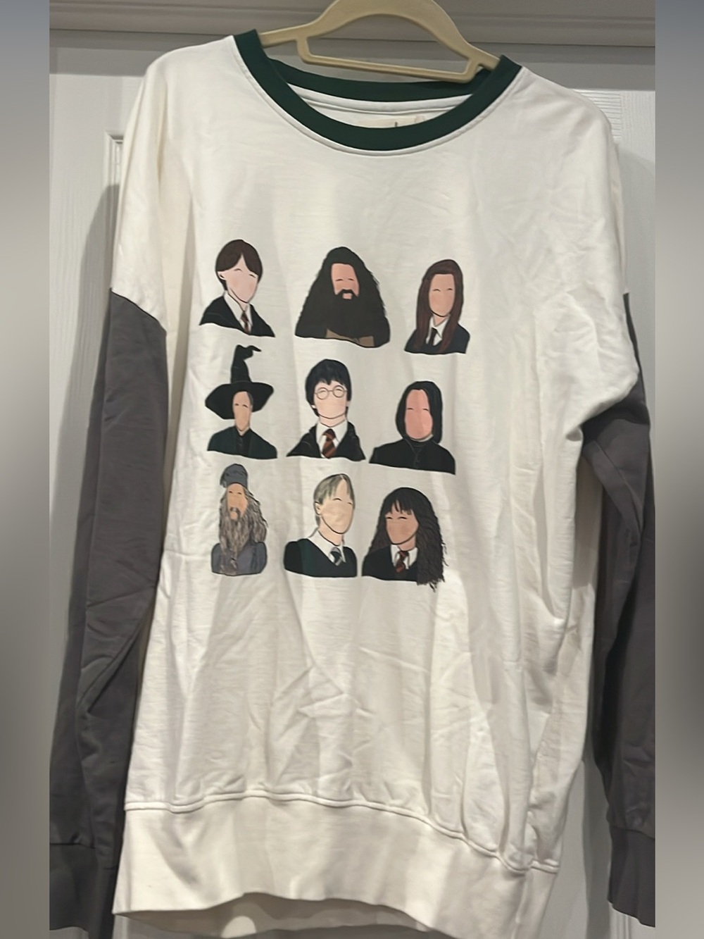 Graphic Crewneck Sweatshirt with Harry Potter Characters